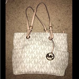 Micheal Kors Vanilla shopper